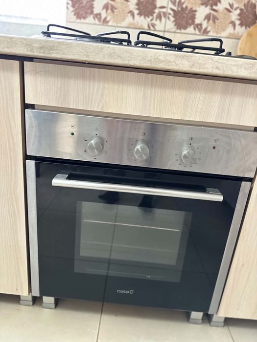 Cuptor electric incorporar Cata plita Whirlpool