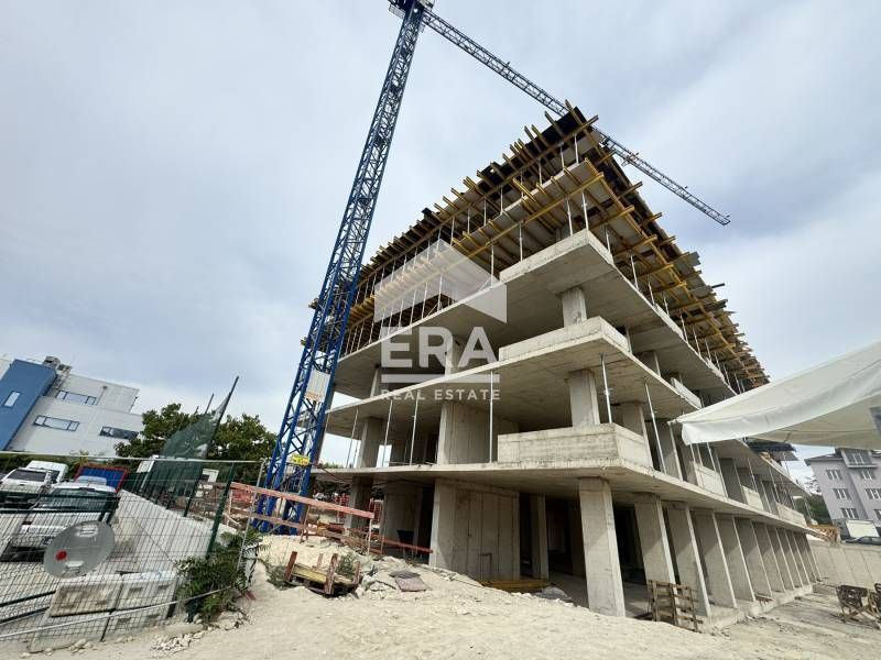 Двустаен новострощ се апартамент  за продажба в район с отлична локаци