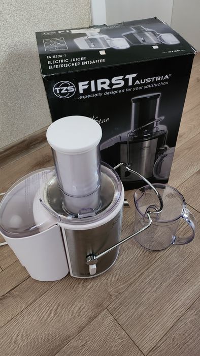 Сокоизтисквачка  FIRST -  Нова