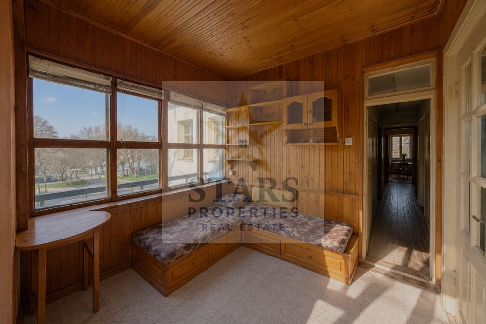 Продава се Тристаен апартамент в Варна, Център - 106 кв.м за 2217 €/кв.м - Снимка #8