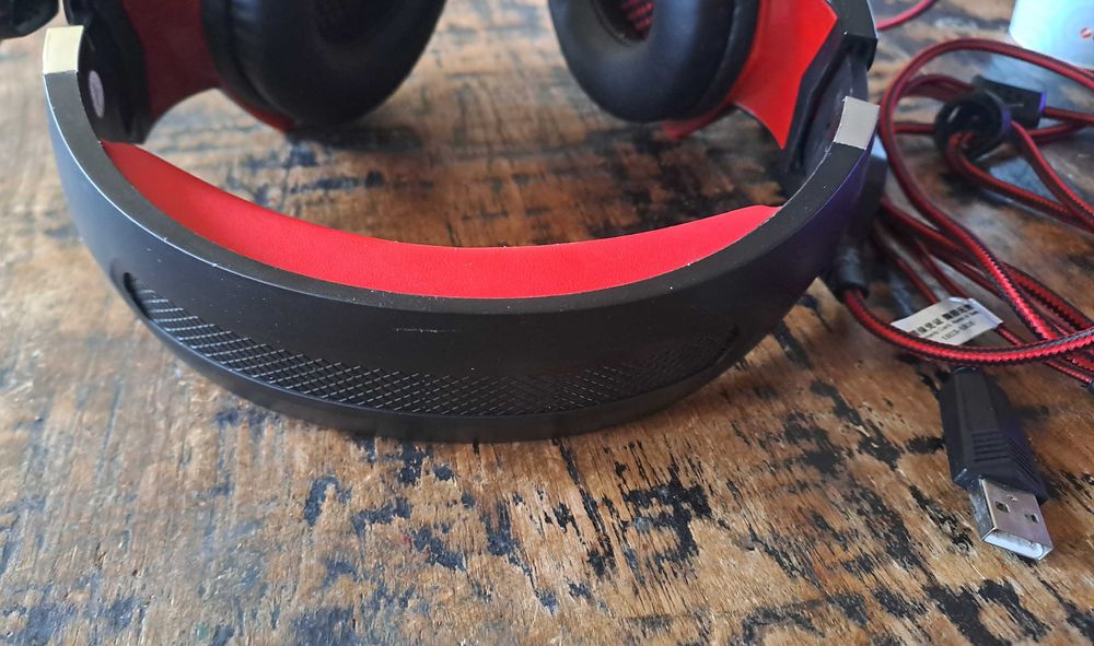 геймърски слушалки Kotion Each G2000, микрофон, LED светлини, червени