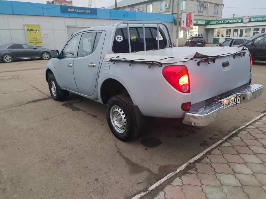 Mitsubishi L200 3.5 млн