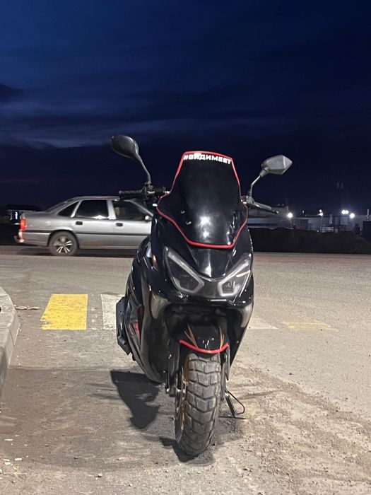 Продам скутер макси