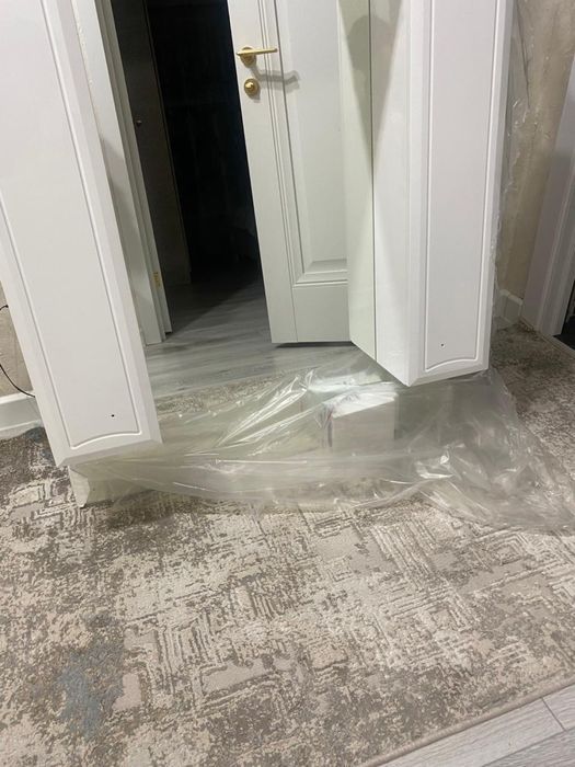 Продается тумба с зеркалом