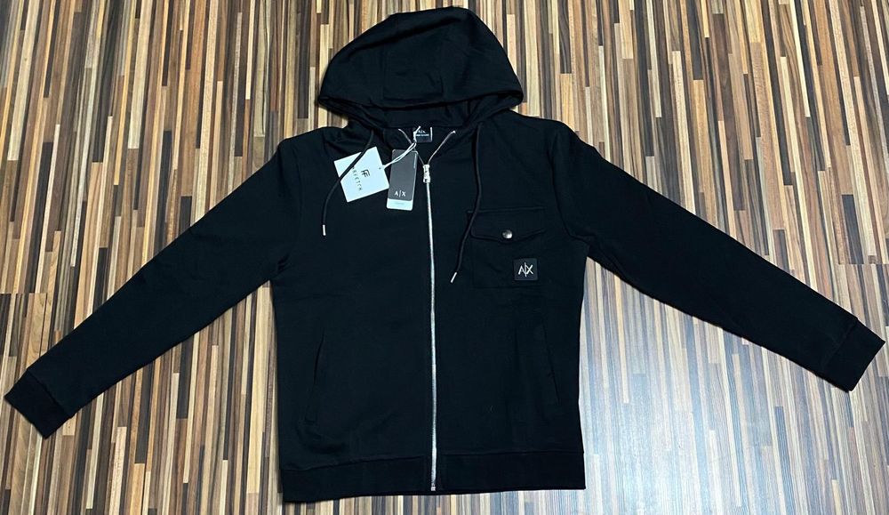 Vand compleu nou de bărbați Armani Exchange