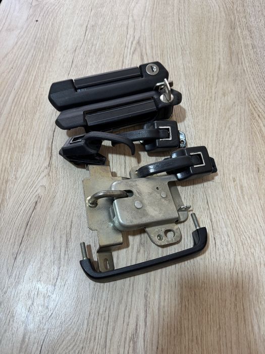 Продам дверные ручки, новые