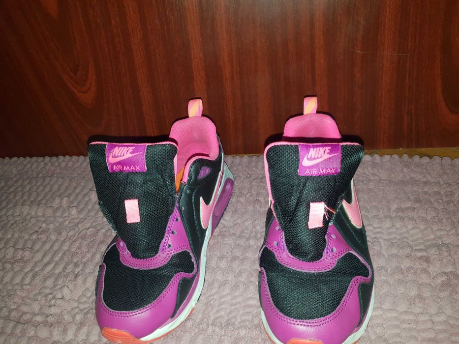 Adidași nike purtați dar în stare buna