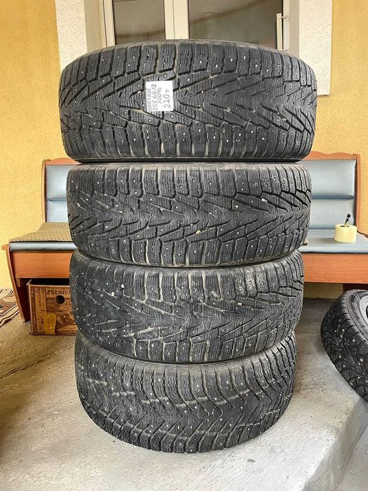 Nokian 255 60 R18