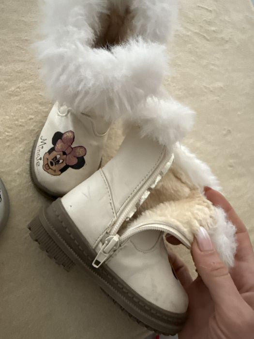 Лот бебешки обувки