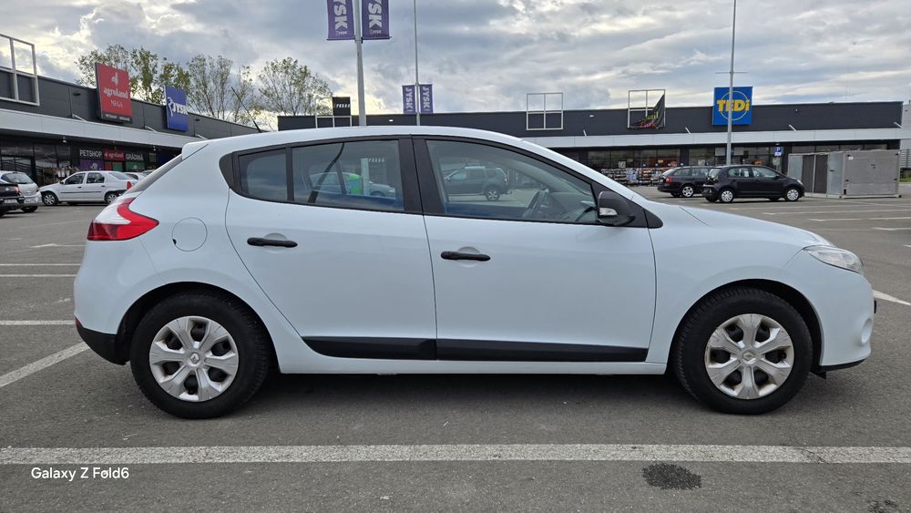 Renault Megan 3 an 2011 euro5 1.6 benzină import Germenia.