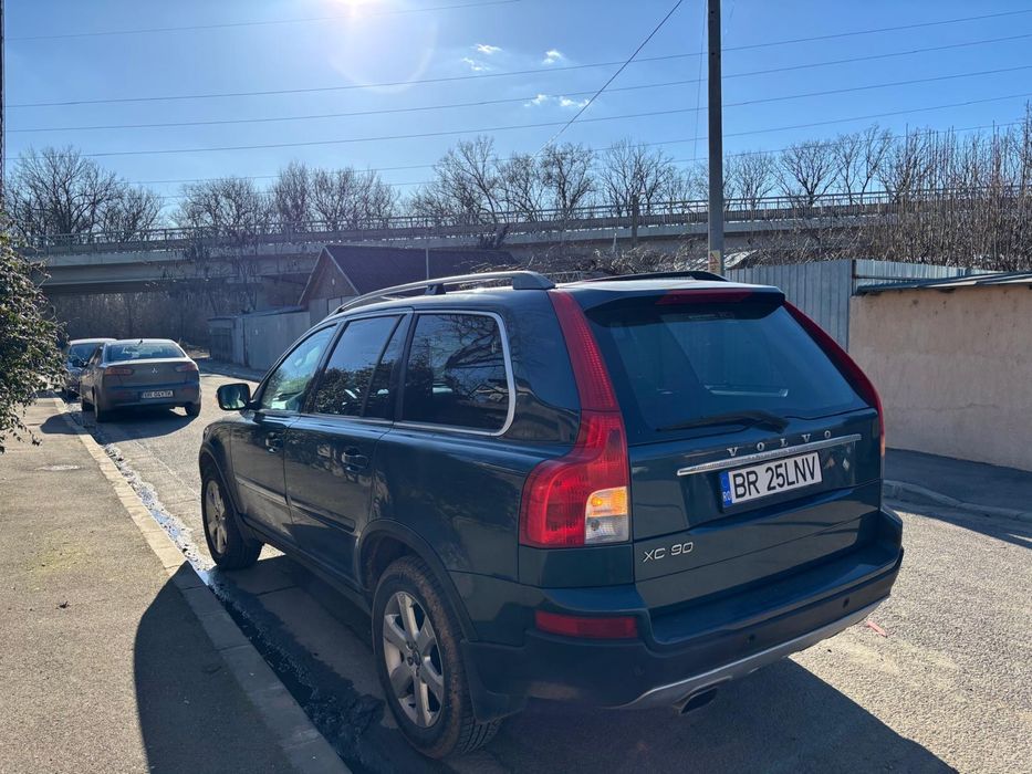 Volvo XC90 2009 – SUV Spațios și Confortabil