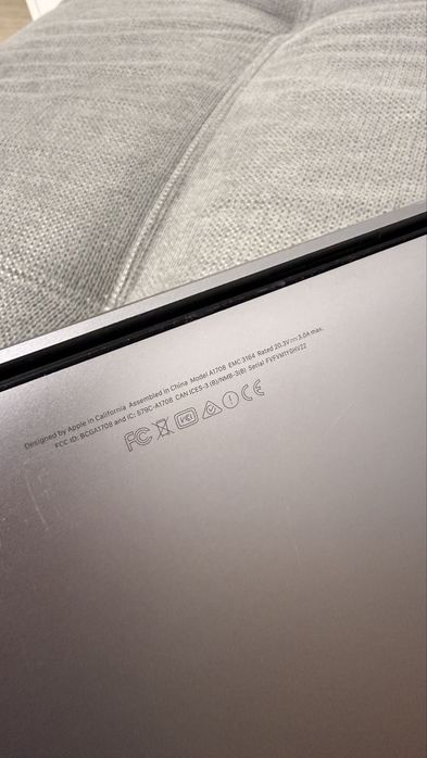 Macbook pro 2017 i3 a1708