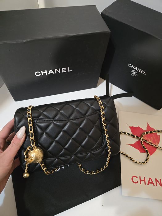 Налична чанта Chanel Gold ball
