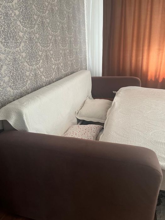 Продам диван для гостиной