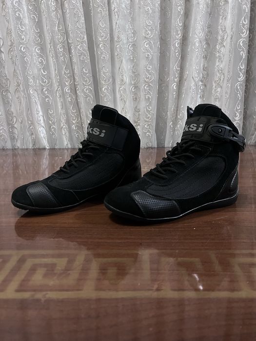 Мото учун оёқ кийим