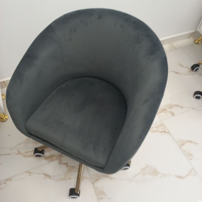 Продавам обурудване от салон за красота