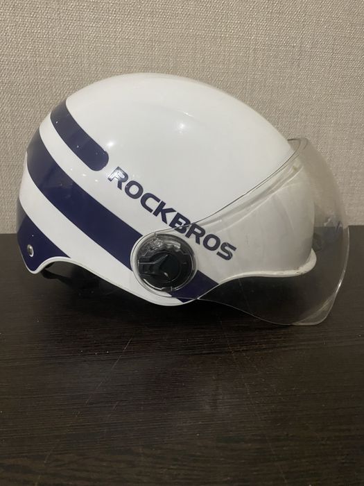 Шлем для мопеда,скутера,мотоцикла