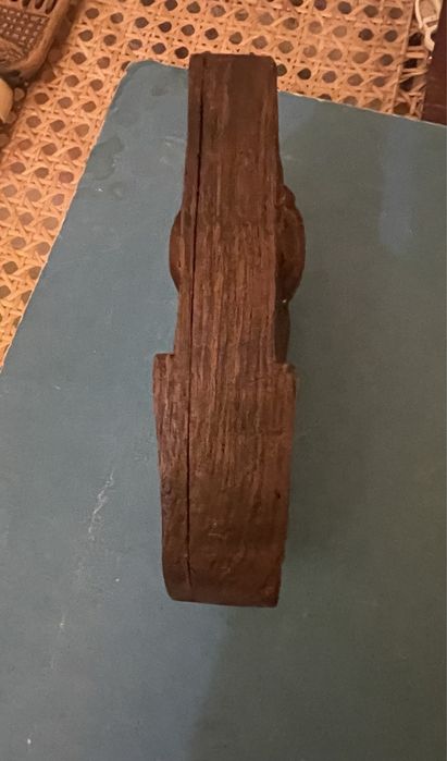 Cutie antica sculptata floral