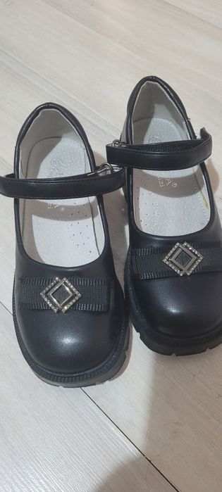 Туфли в школу отличные