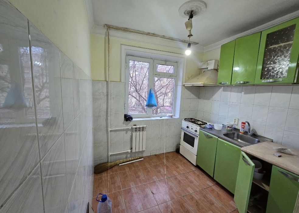 Продаётся 2х комнатная квартира на 3м этаже в 4х этажном доме