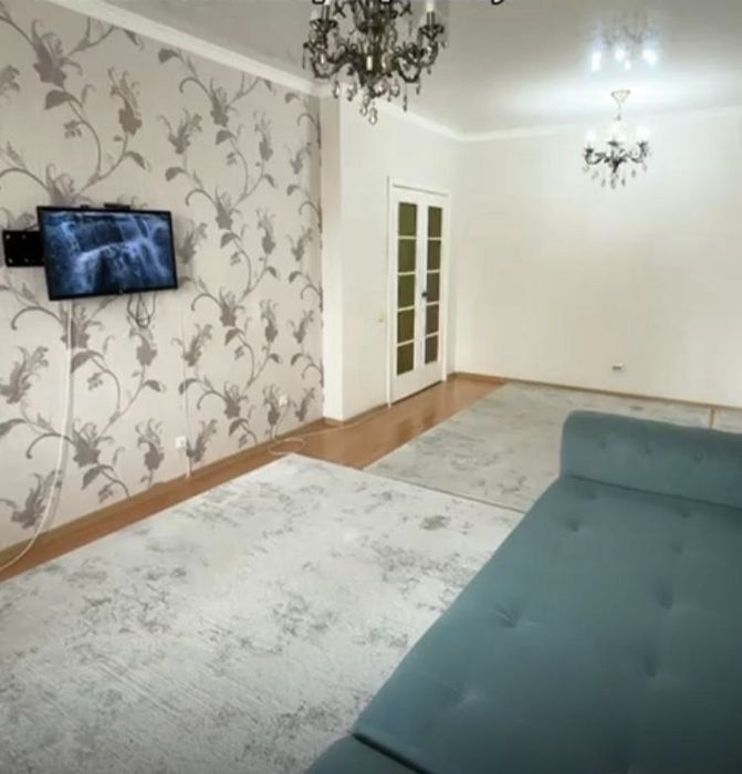 Продам квартиру двухкомнатную.