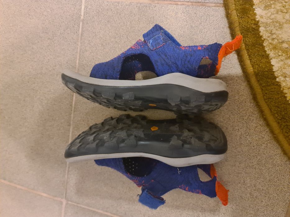 Sandale Decathlon mărimea 28