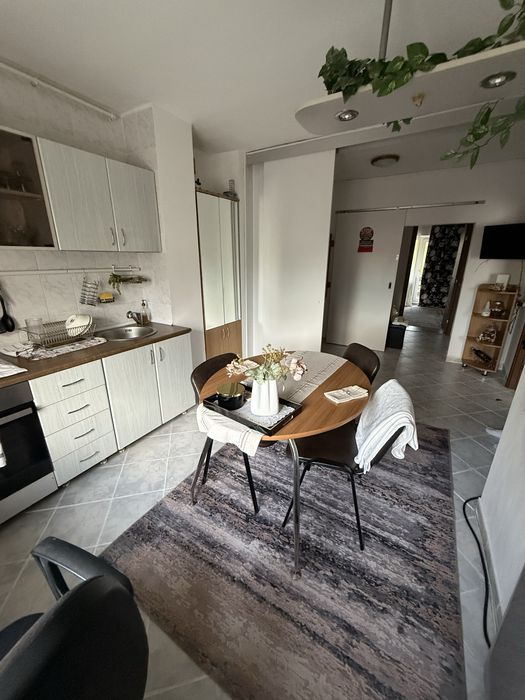 Vand apartament Otopeni(3 dormitoare+living si bucatarie)