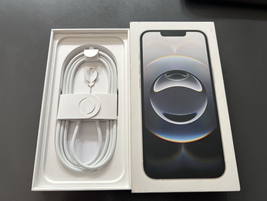 Apple iPhone 16e 128GB