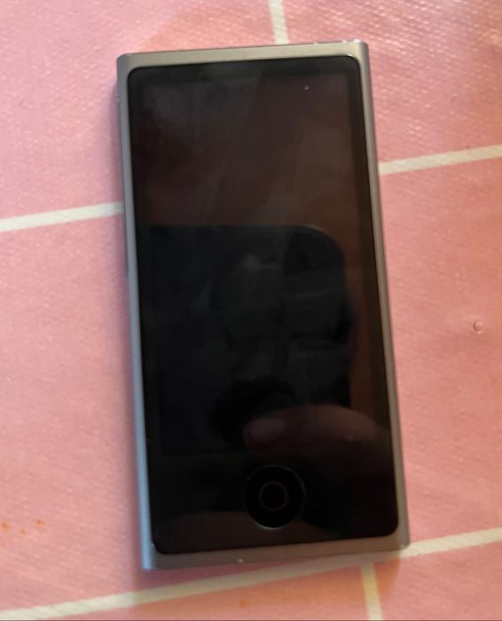 iPod nano 7 в идеальном состоянии