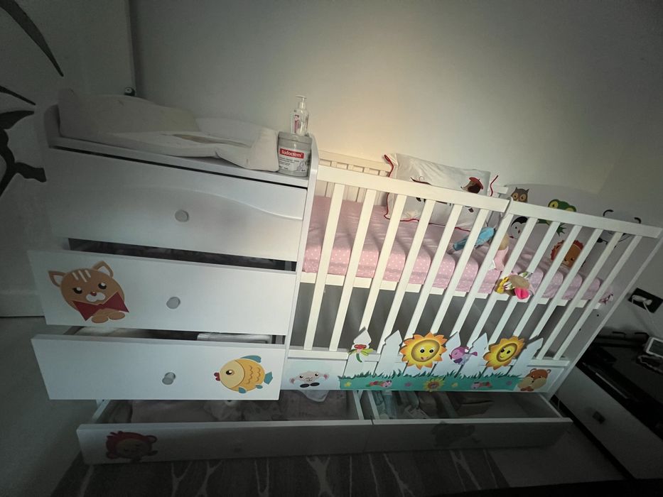 Cand patut multifunctional cu 5 sertare si masa de infasat