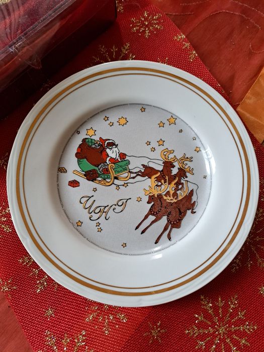 Красиви новогодишни чинии!