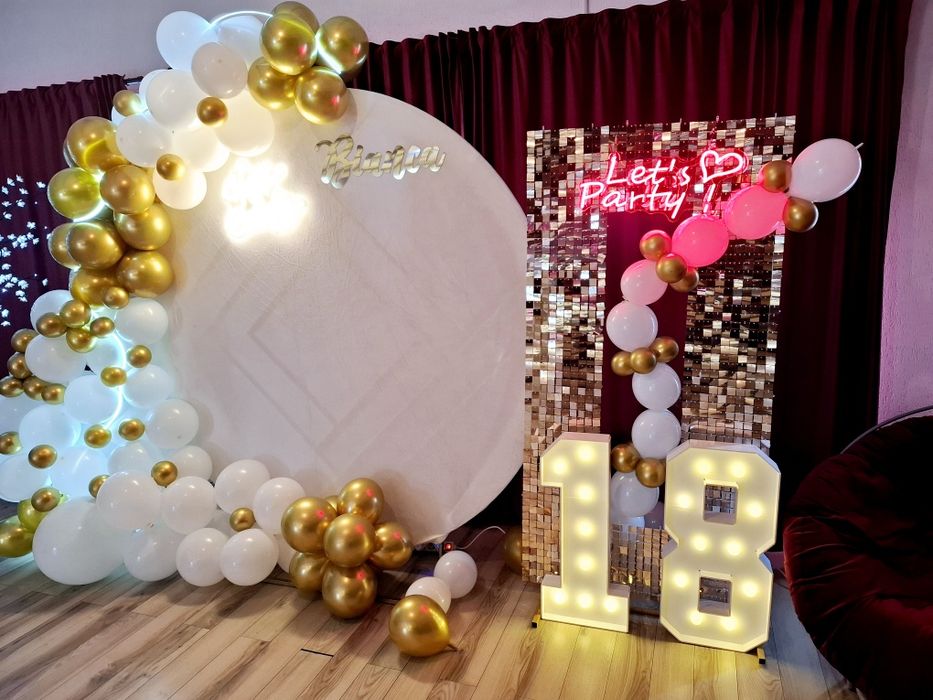 Fotocorner arcada baloane majorat 18 ani