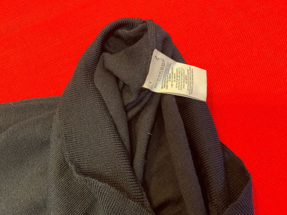 Burberry - оригинлен пуловер 40м