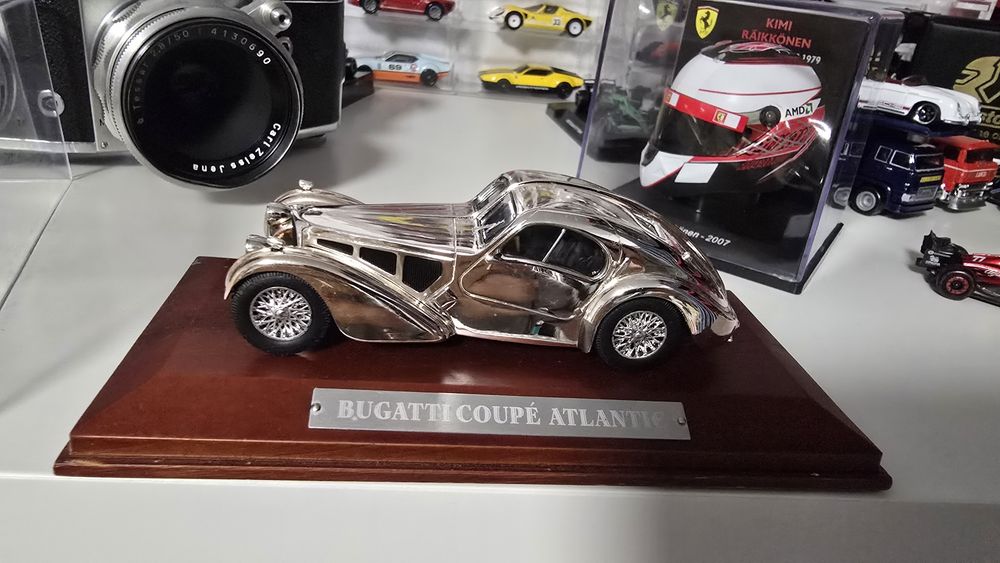 Bugatti Atlantic - Silver Cars Collection