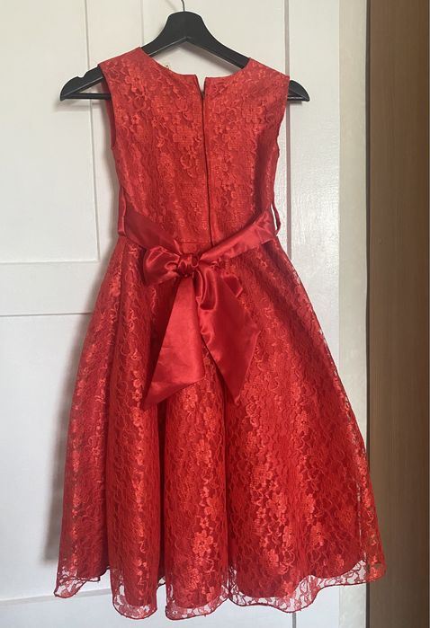 Платье  праздничное