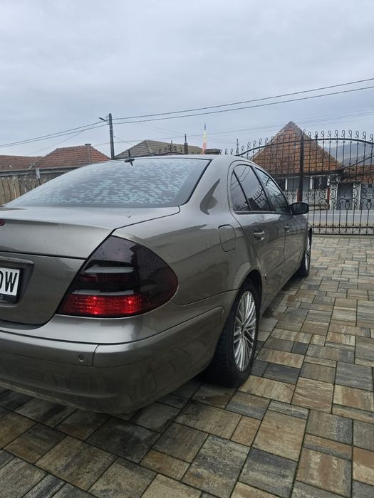 Vând Mercedes e200 clasic w211