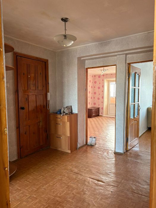 Продам квартиру 3хкомнатную