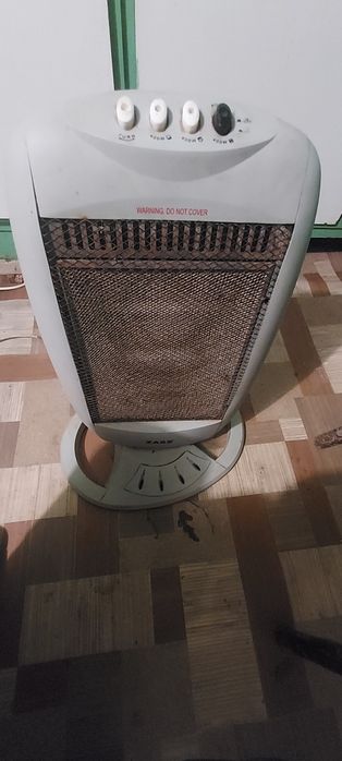 Radiator cu halogen Zass