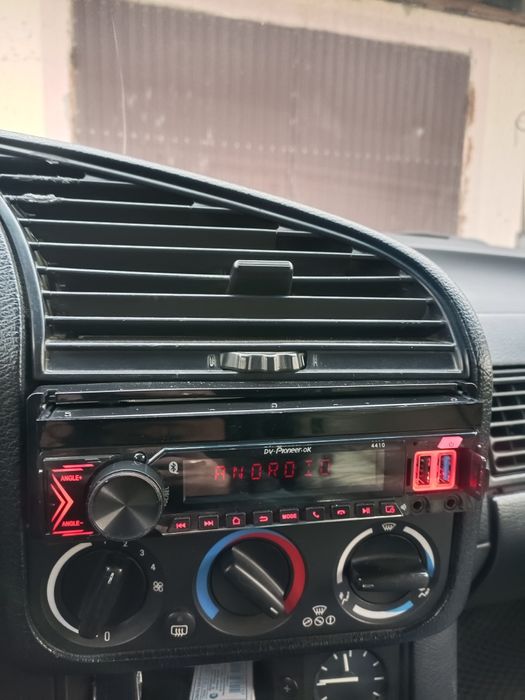 Продам магнитолу