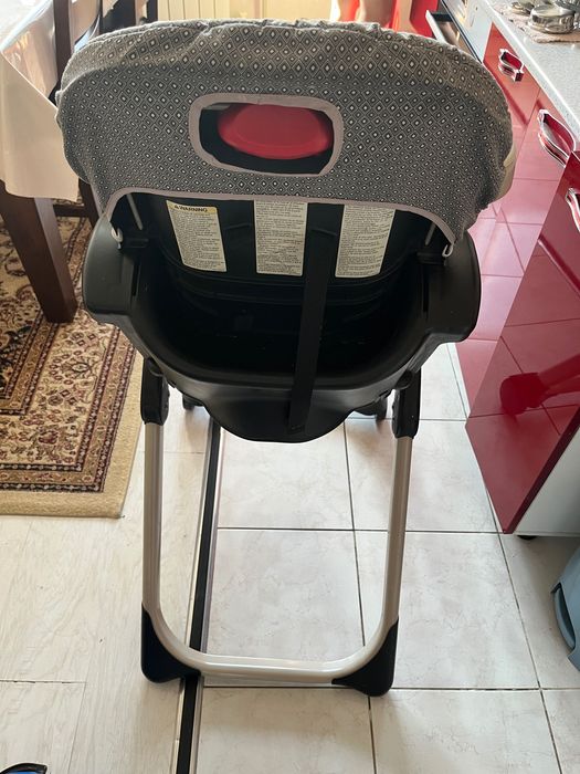 Детский столик Graco