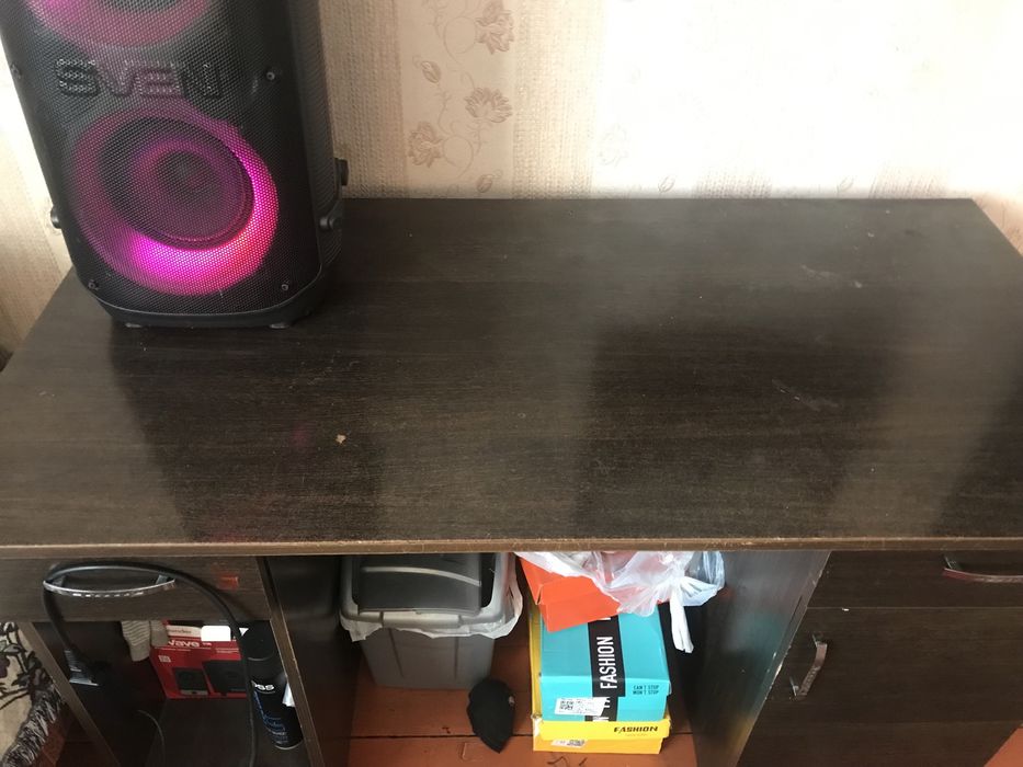 Продам офисный стол