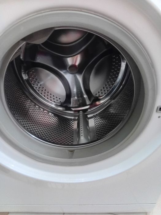 Стиральная машина Ariston