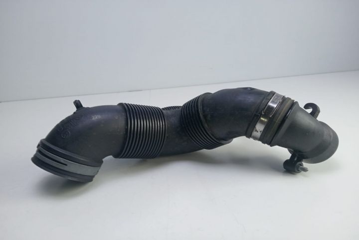 Conducta admisie aer  3C0129654 Volkswagen VW Golf a 5-a generatie