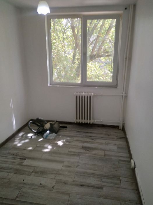 Dau in chirie garsoniera in Oradea Str Iza  ligă spitalul Pelican