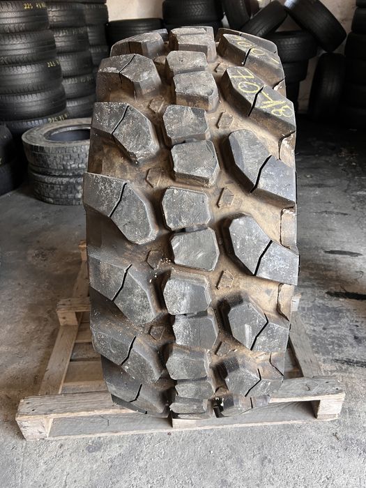 1 anvelopa buldoescavator / stivuitor 400/70/R18 - 16.0/70/R18