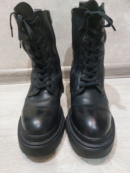 Женские зимние ботинки