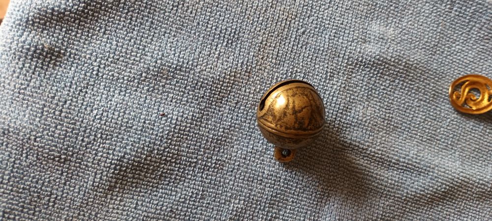 Много старо звънче за конска украса