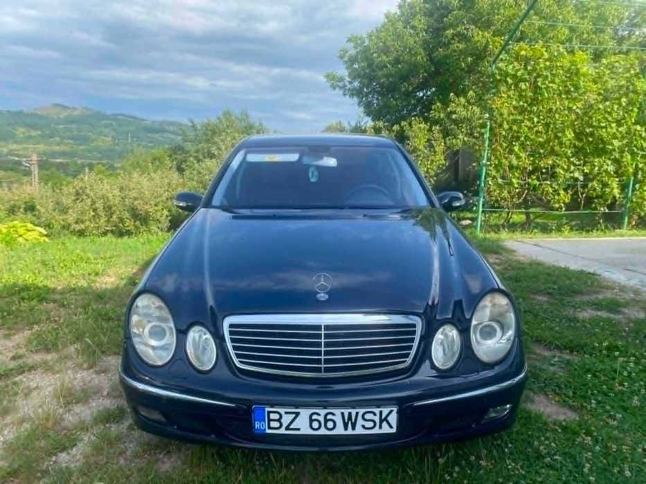 MERCEDES-BENZ E-Class