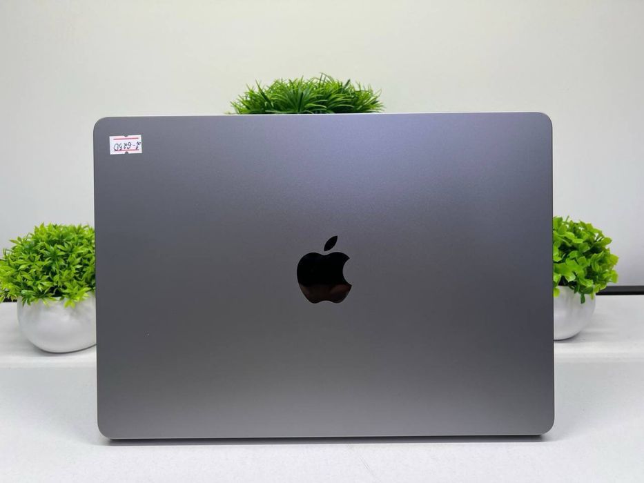 MacBook Air M2 2022 Akb 100% ЦП 33: