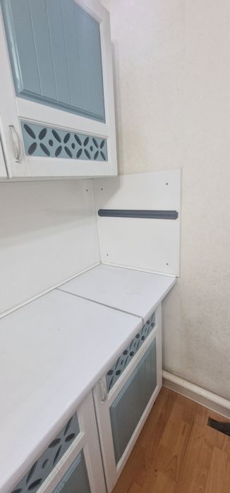 Кухонный гарнитур продам